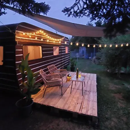 Glamping Pod Smrkem ラグジュアリーテント