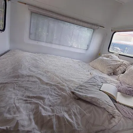 ラグジュアリーテント Glamping Pod Smrkem